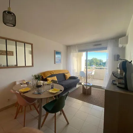 One-bedroom With Balcony, Sea And Park Views, Air Conditioning, Swimming Pool And Parking Антіб