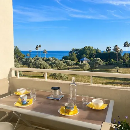 One-bedroom With Balcony, Sea And Park Views, Air Conditioning, Swimming Pool And Parking *