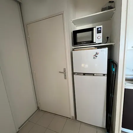 One-bedroom With Balcony, Sea And Park Views, Air Conditioning, Swimming Pool And Parking Апартаменти *