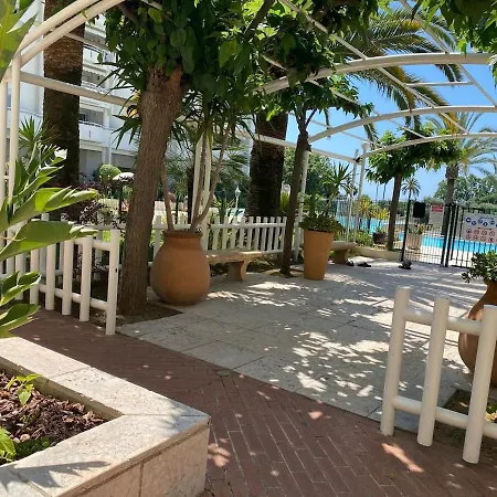 One-bedroom With Balcony, Sea And Park Views, Air Conditioning, Swimming Pool And Parking Апартаменти *