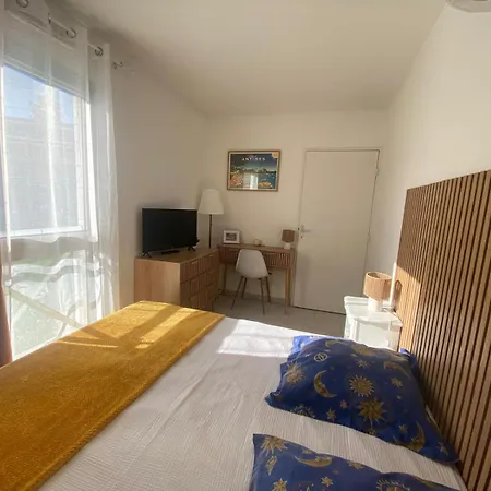One-bedroom With Balcony, Sea And Park Views, Air Conditioning, Swimming Pool And Parking *